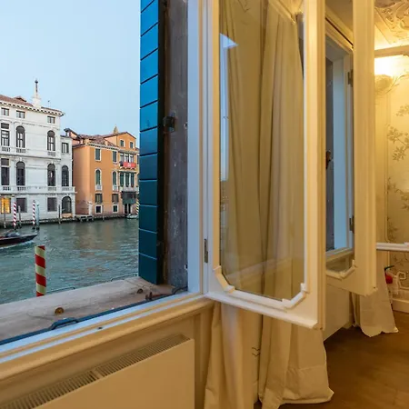 Ca' Luce Canal Grande 4* Venedig