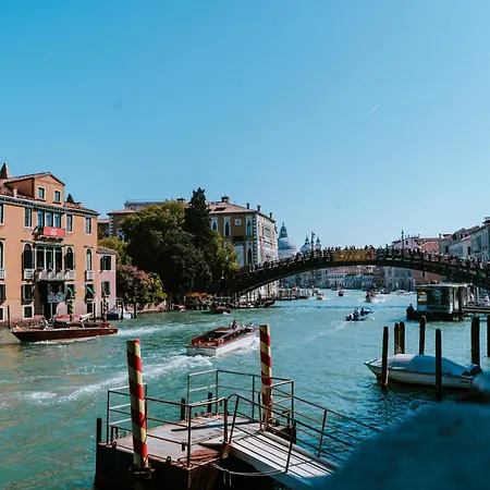 Ca' Luce Canal Grande Venedig